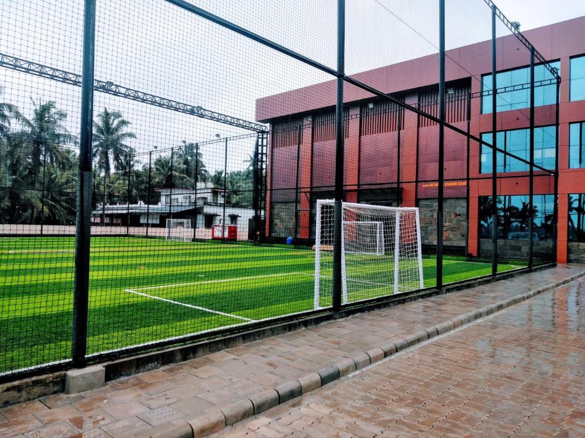 Hotel Cap Sports Center Nīleshwar Exterior foto